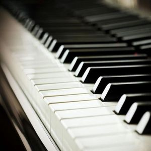 中文人妻AV久久人妻水密桃
