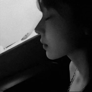 中文人妻AV久久人妻水密桃
